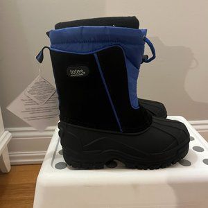 NWT totes Kids Unisex Action Waterproof Insulated Snow Boot Black/Blue Size 1M